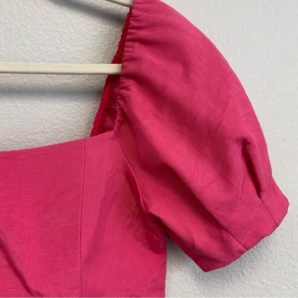 Alice + Olivia Joslyn Puff Sleeve Cropped Top in Wild Pink Size 2 - Picture 4 of 14